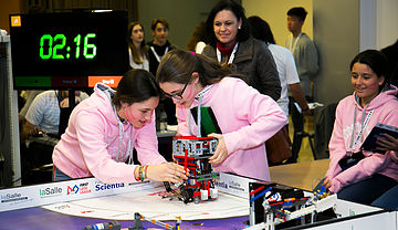 FLL_IO18_LaSalle_Joc_Robot%20(11)_JPG